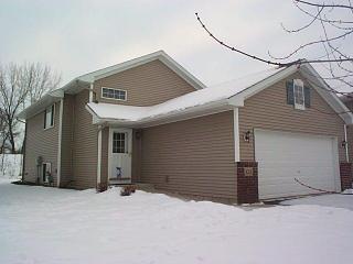 125 Garner Cir, Montrose, MN 55363-8598