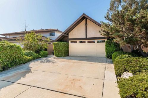 2556 Luciernaga St, Carlsbad, CA 92009-5819