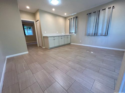 3237 Catherine St, Honolulu HI  96815-4149 exterior
