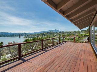 138 Stewart Dr, Tiburon, CA 94920-1325