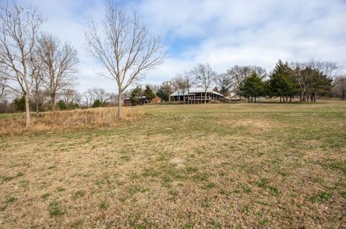 2664 Rose Hl Rd, Whitewright TX exterior