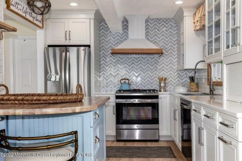 450 Tamiami Dr, Lavallette NJ  08735-3035 exterior