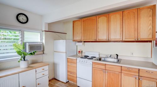 3077 Woolsey Pl, Honolulu HI  96822-1569 exterior