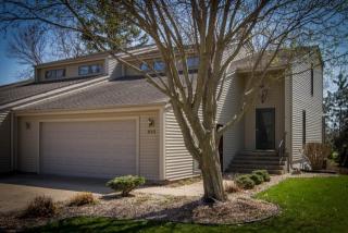 613 Park St, Union Grove, IL 61270-2043