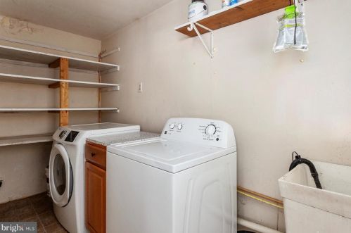 15800 Thompson Rd, Silver Spring MD 20905-3957 exterior