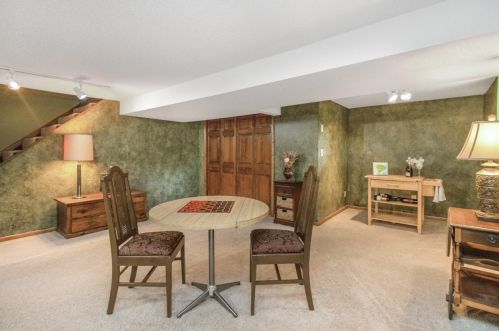 7216 Courtly Rd, Saint Paul MN  55125-1661 exterior