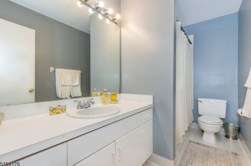 2 Brookview Cir, Dover NJ  07869-4636 exterior