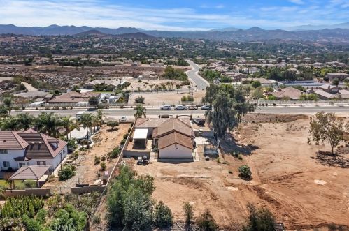 17740 Nandina Ave, Riverside CA  92504-8929 exterior