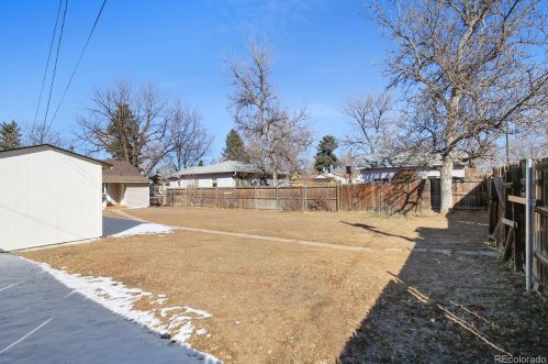 4334 Logan St, Englewood CO 80113-5826 exterior