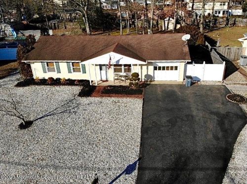 204 Lawrence Dr, Lacey Township, NJ 08734-2428