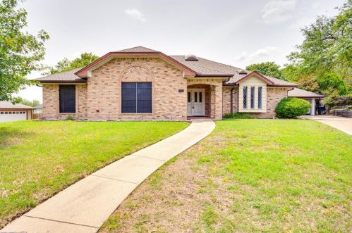 7605 Plaza Ridge Ct, Fort Worth, TX 76179-3146