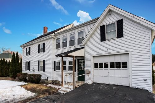 4 Westville Rd, Plaistow, NH 03865-2944