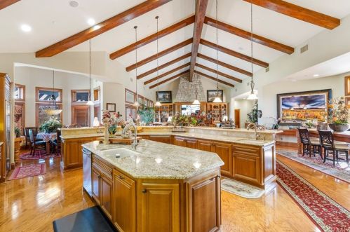 1559 Heather Ln, Riverside CA exterior