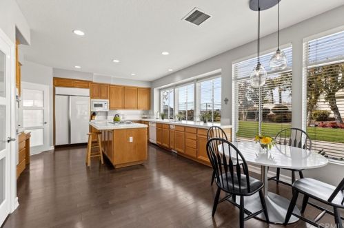 720 Dove Tree Ln, Anaheim, CA 92808-1421