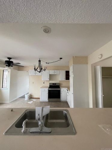 5138 Sedalia Ct, Aurora CO 80016-3205 exterior