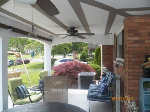 981 Harbury Dr, Cincinnati, OH 45224-2201