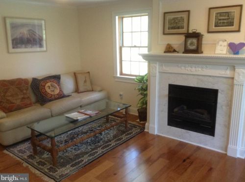 86 Lewisville Rd, Trenton NJ  08648-1801 exterior