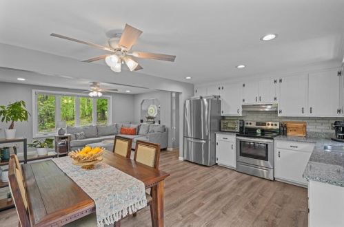 338 Camp Dixie Rd, Glocester RI  02859-2807 exterior