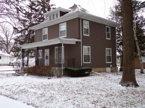 803 Roscoe Ave, South Beloit, IL 61080-2216