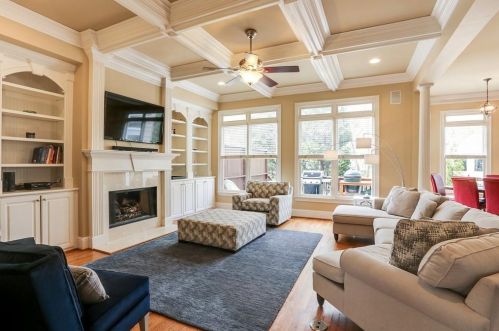 2556 Brookline Cir, Atlanta GA  30319-3693 exterior