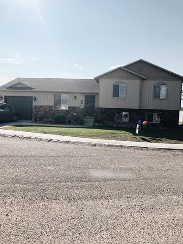 1262 Fir Ave, Roosevelt, UT 84066-3820