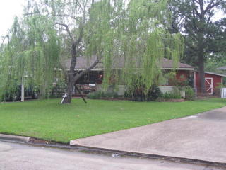 1608 Avenue, Nederland, TX 77627-5232