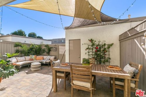 16641 Algonquin St, Huntington Beach CA  92649-3270 exterior