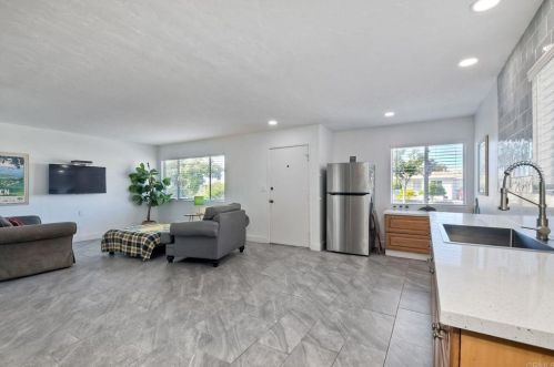 3547 Mira Pacific Dr, Oceanside CA  92056-3933 exterior