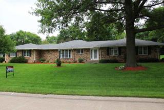 2144 Meadowbrook Rd, Davenport, IA 52807-1456