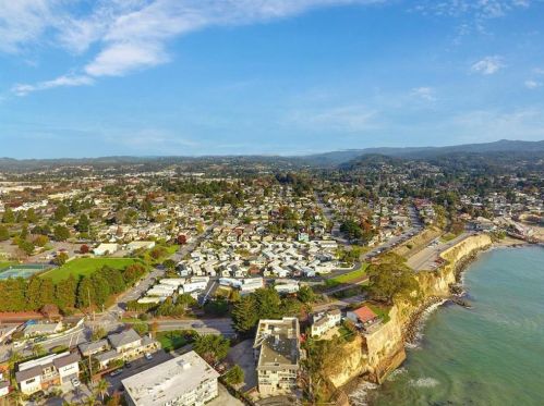 4820 Opal Cliff Dr, Capitola CA  95010-3265 exterior