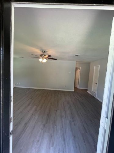 5748 Bowling Dr, Fort Worth TX  76148-3422 exterior