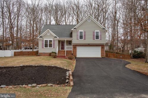 11803 Hickory Creek Dr, Fredericksburg, VA 22407-8567