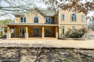 10242 Cliff Mills Rd, Marshall, VA 20115-2107