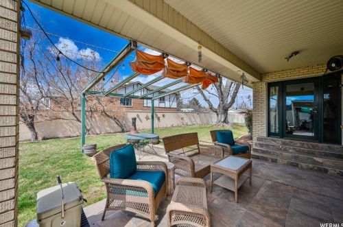 8862 1700, Sandy UT exterior