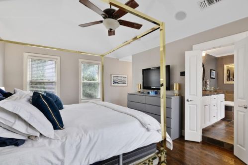 1301 Virginia Pl, Fort Worth TX  76107-2436 exterior