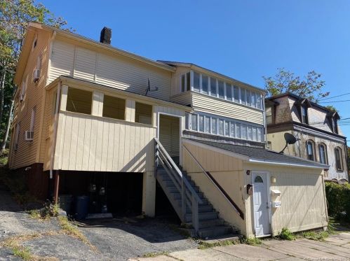 47 Hawkins St, Derby, CT 06418-1507