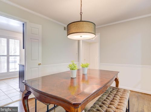 5271 Bradgen Ct, Springfield VA  22151-3505 exterior