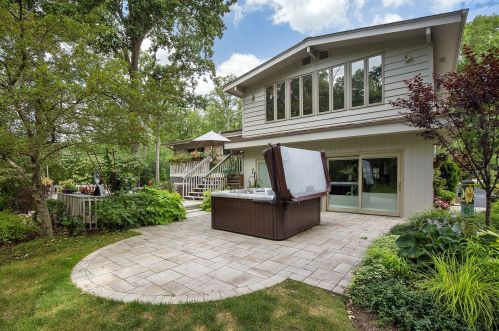 2645 Crestwood Ln, Bannockburn IL  60015-1904 exterior