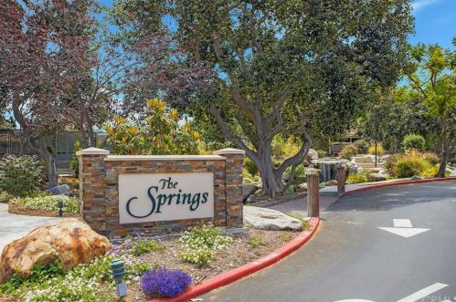 112 Streamwood, Irvine CA  92620-1945 exterior