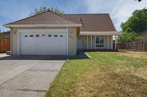 991 Sequoia Blvd, Tracy, CA 95376-4326