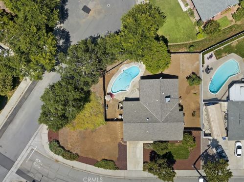 5550 Gloucester Way, Riverside CA  92506-3425 exterior