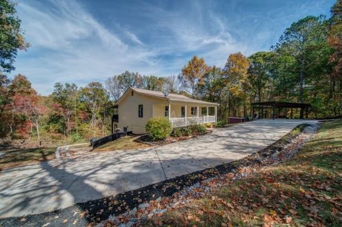 1015 Shamrock Ln, Ball Ground, GA 30107-2140