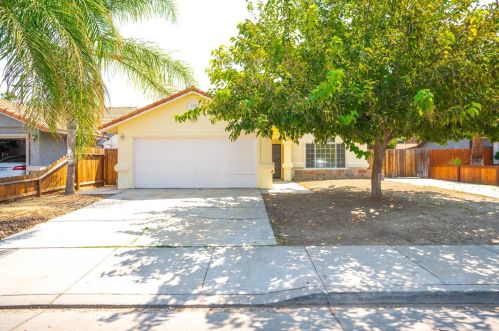 142 Santa Clara Ct, Los Banos, CA 93635-3282