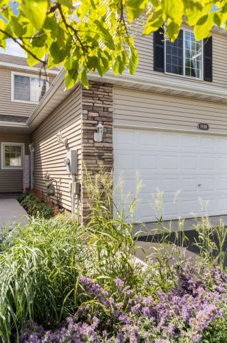 1938 111th Ave, Minneapolis MN  55449-5355 exterior