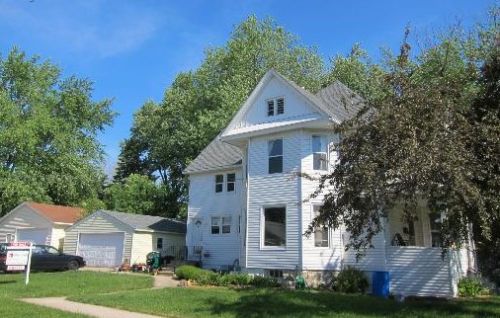 39 Mallory Ave, Batavia, IL 60510-2438