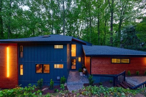 620 Colebrook Ct, Atlanta GA  30327-4710 exterior