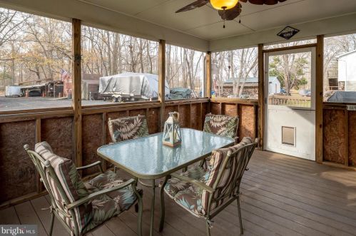 6132 Shady Side Rd, Shady Side MD exterior