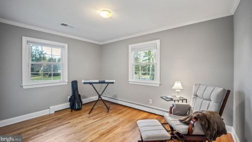 13 Rosalind Dr, Trenton NJ  08648-3245 exterior