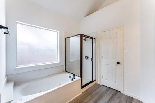 7642 Chadwick Ct, Dallas TX 75248-1600 exterior