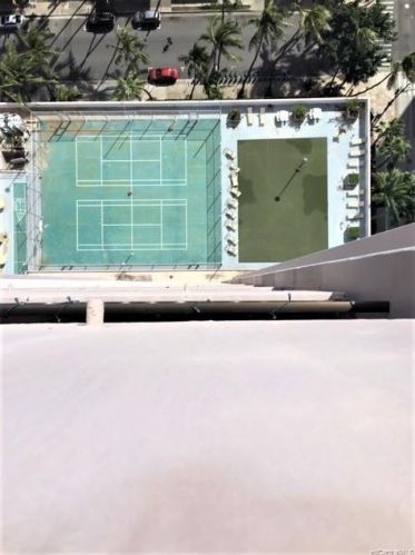 2240 Kuhio Ave, Honolulu HI  96815-2898 exterior